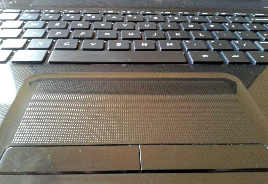 hp pavilion 15-e034tx 2